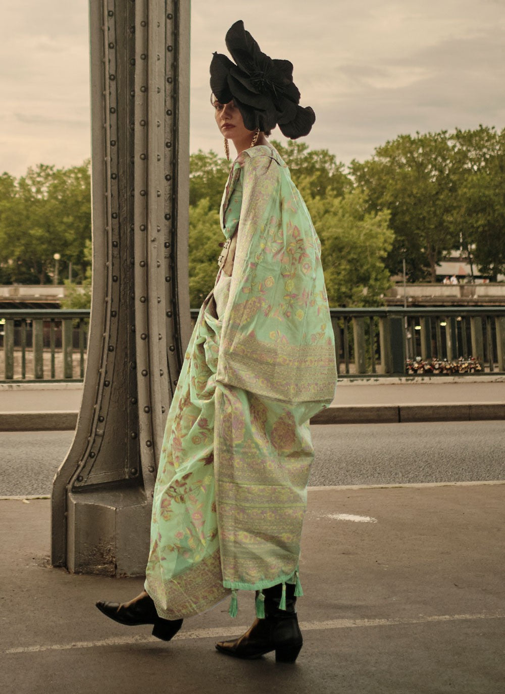 Classic Weaving Zari Organza Saree - S3917