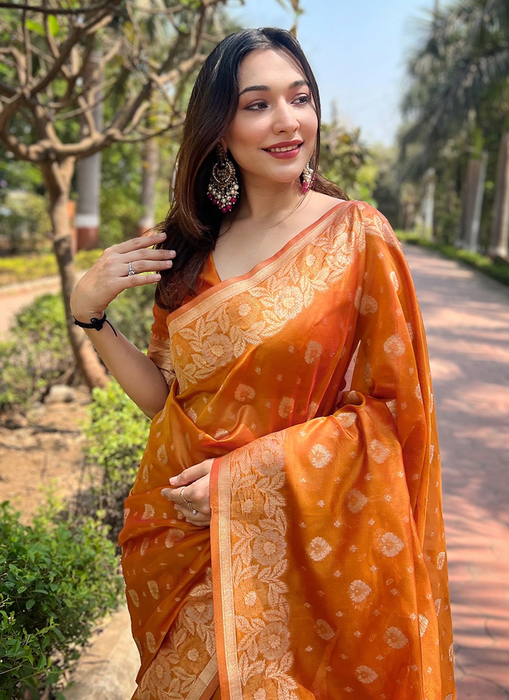 Contemporary Woven Organza Saree - S8057