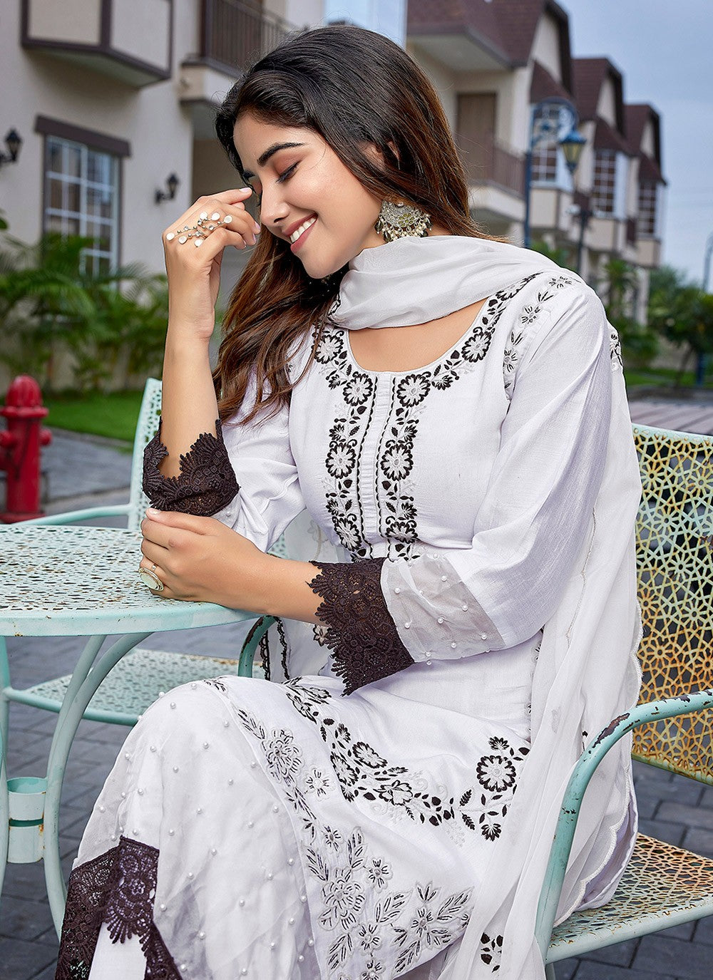 Archive Embroidered 316233 White T6665