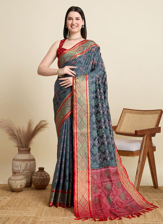 Black Patola Silk Trendy Saree Meenakari S15939