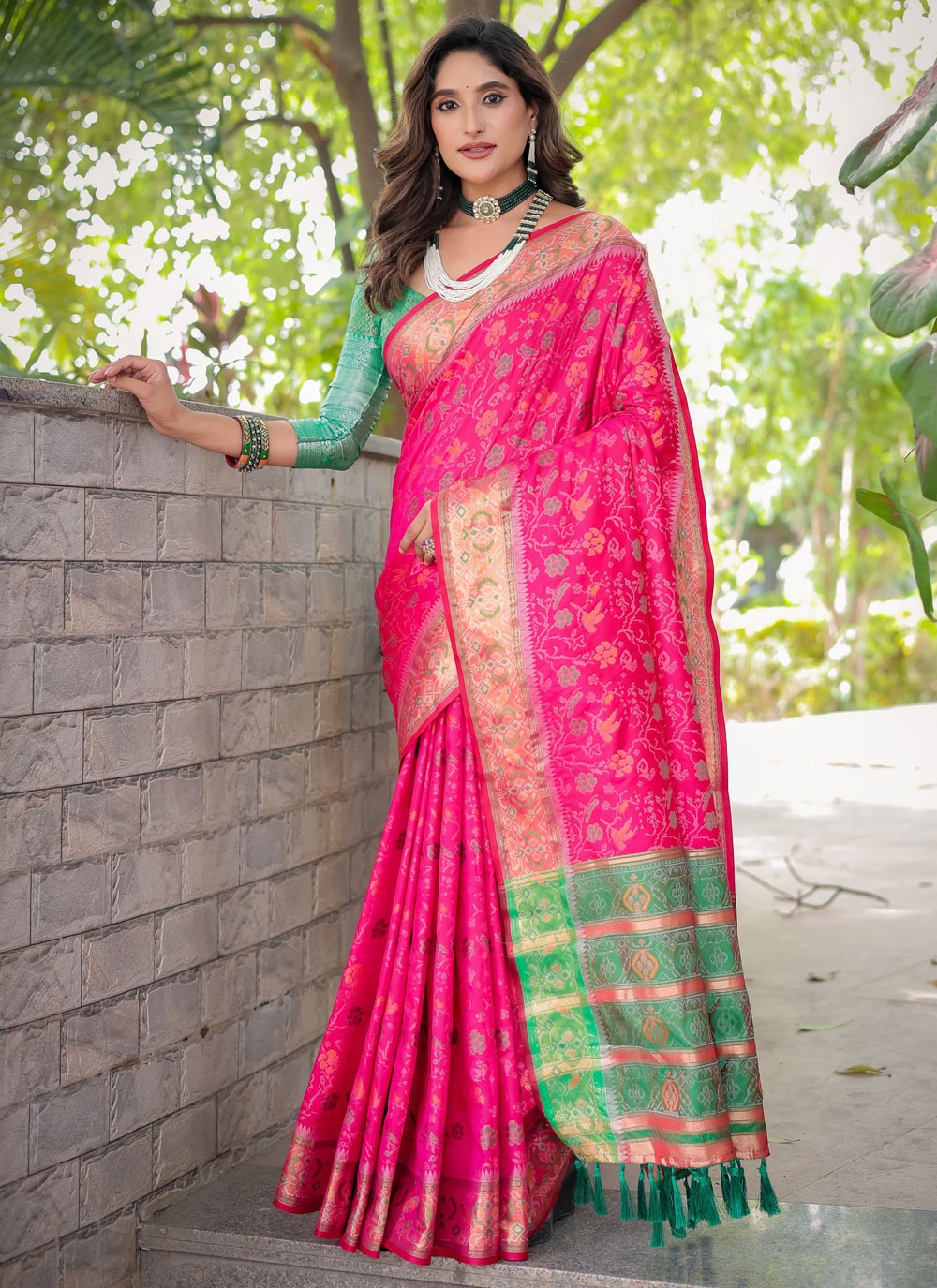 Traditional Woven Hot Pink, Magenta Patola Silk Saree S12500