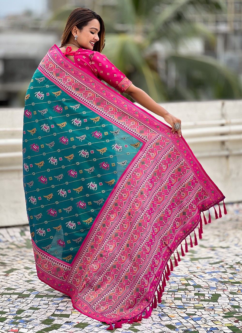 Sea Green Patola Silk Trendy Saree Meenakari, Woven S16570