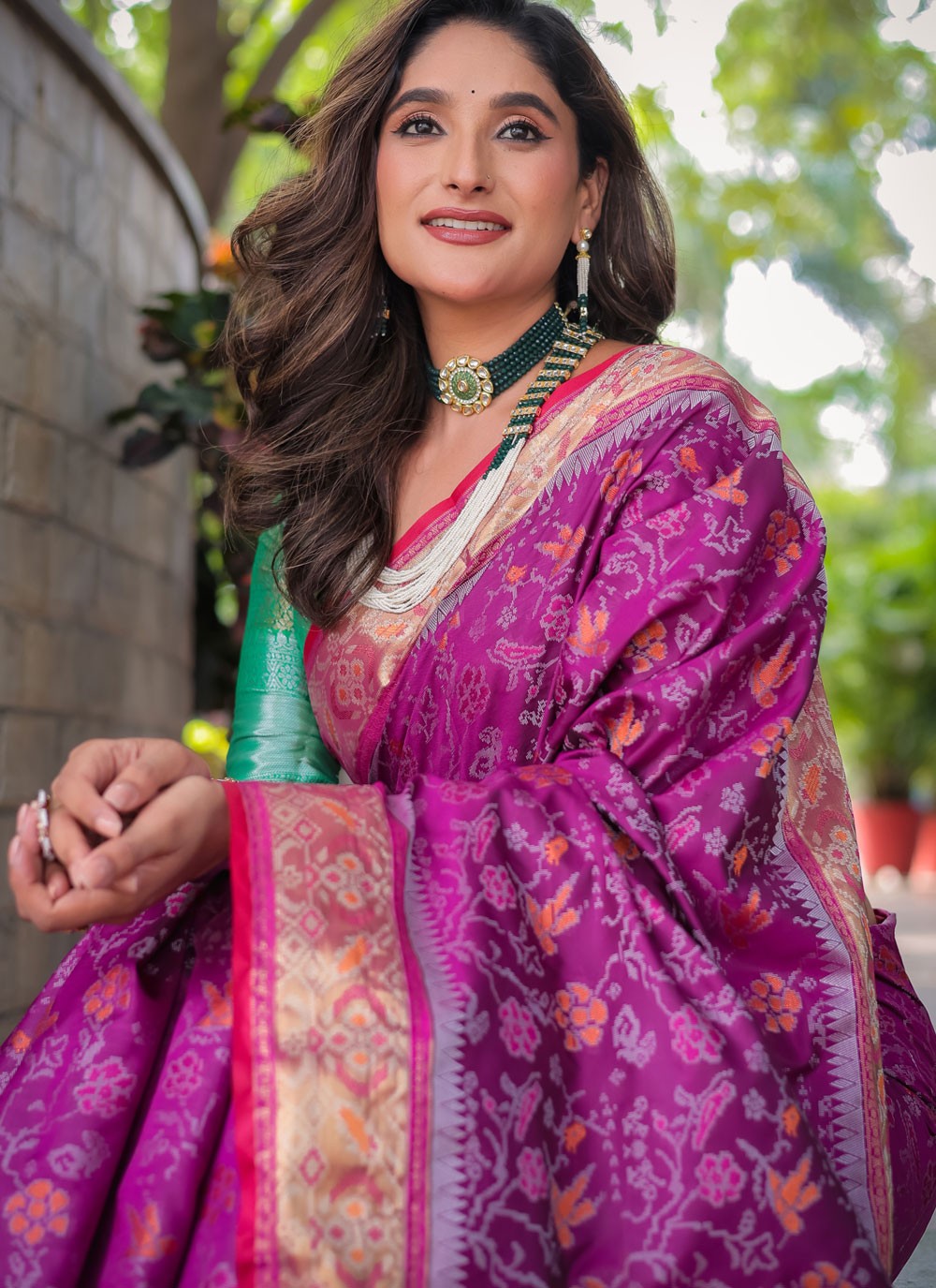 Contemporary Woven Purple Patola Silk Saree S12498