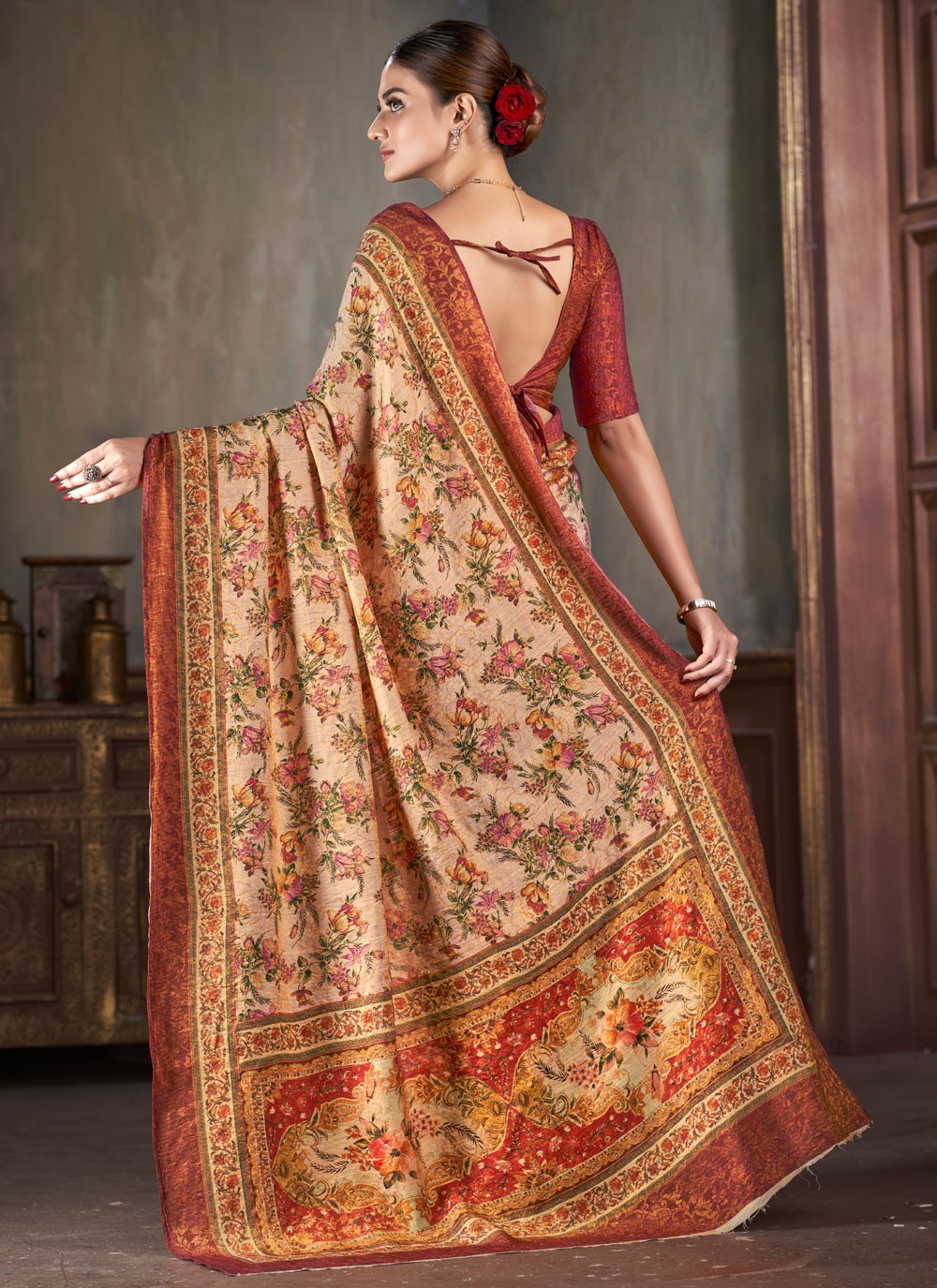 Classic Jacquard Work Silk Saree - S7402