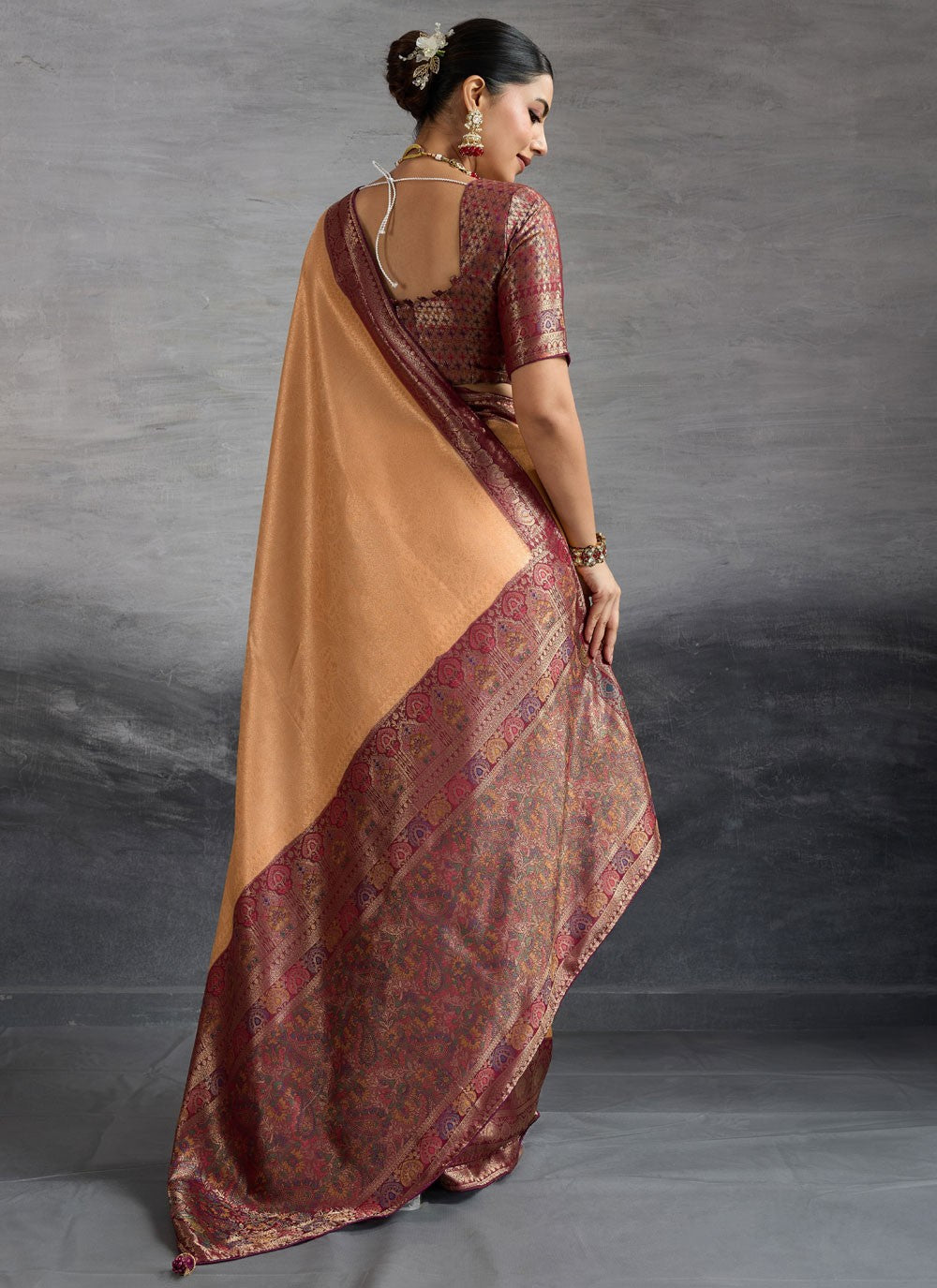 Peach Kanjivaram Silk Designer Saree Meenakari, Woven, Zari S19104