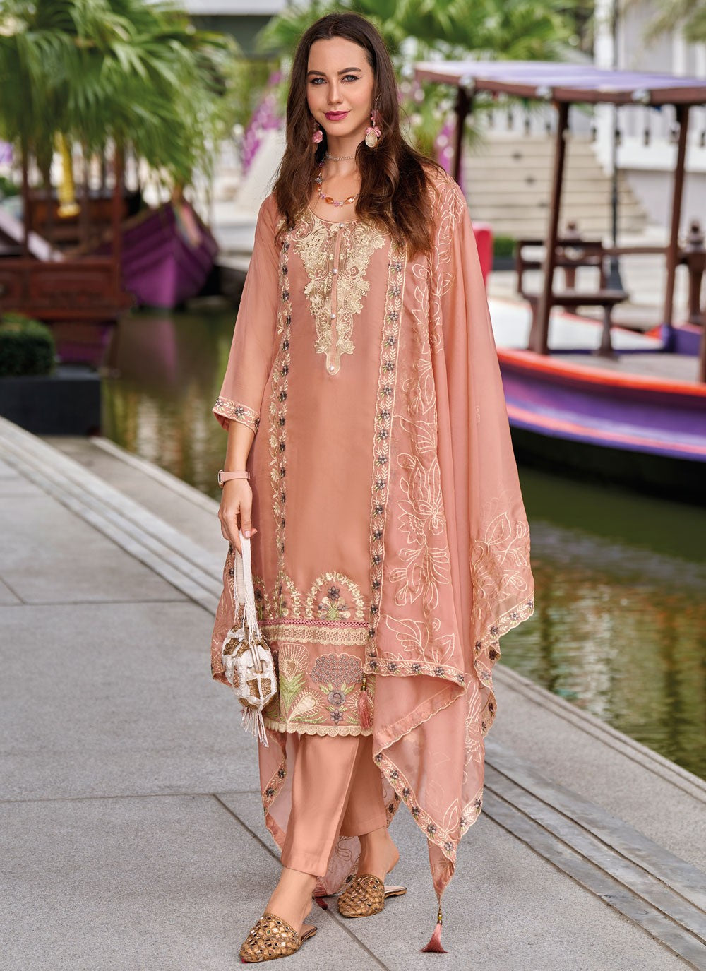Salwar Suit Embroidered Peach Organza T5518