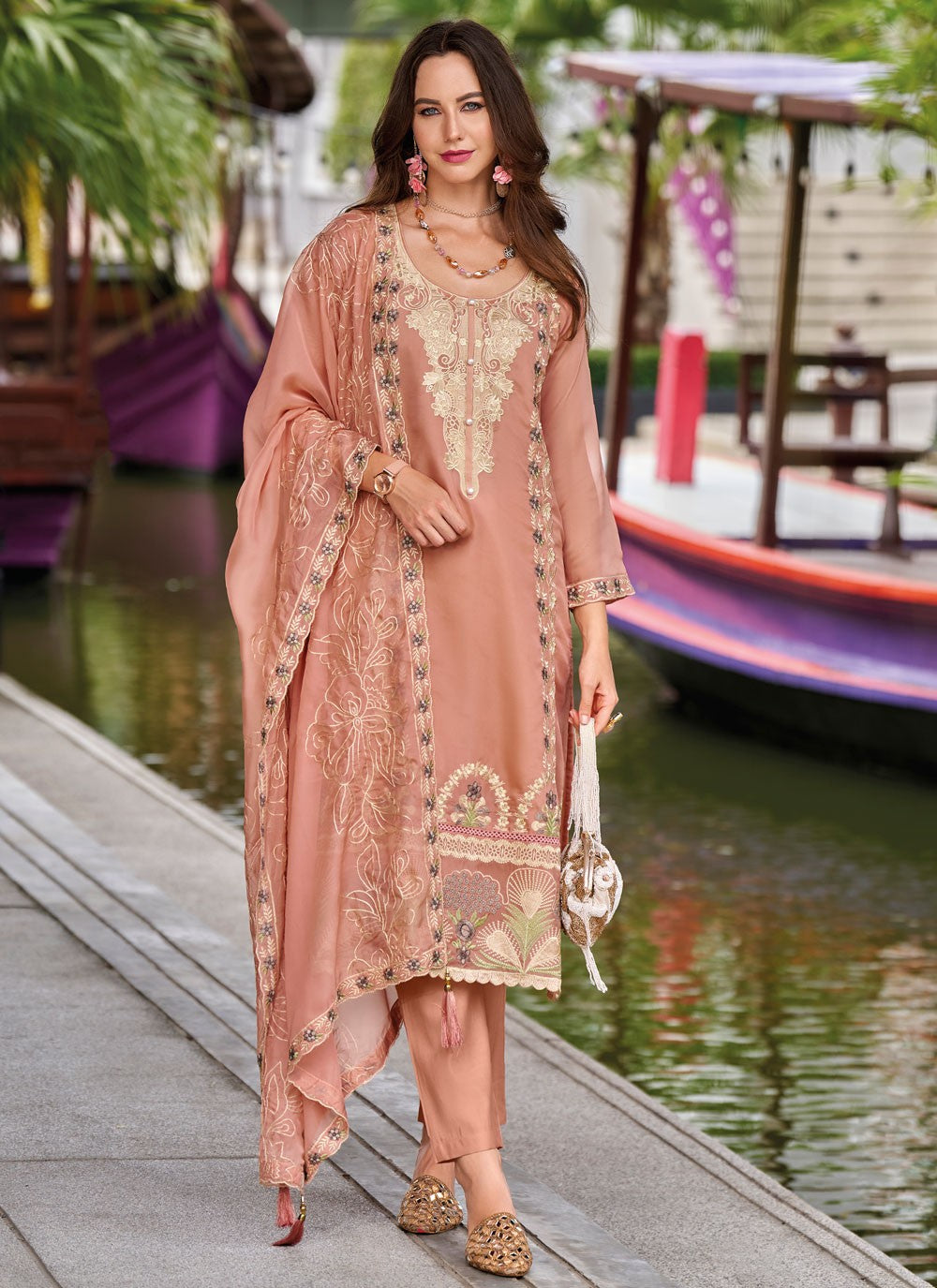 Salwar Suit Embroidered Peach Organza T5518