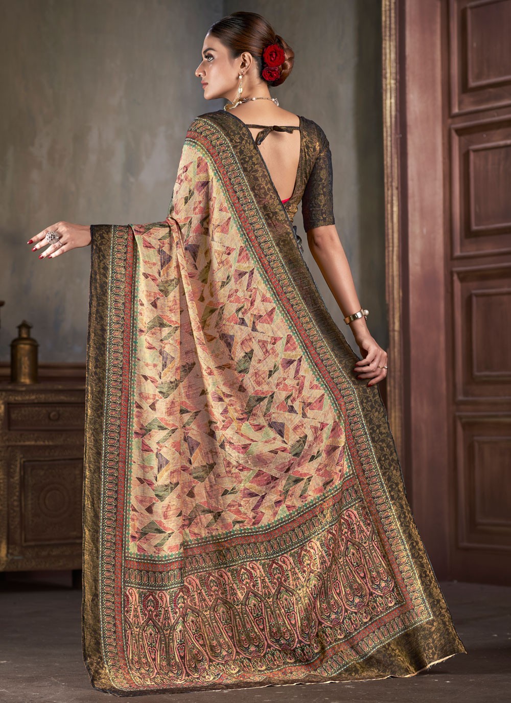 Classic Jacquard Work Silk Saree - S7402