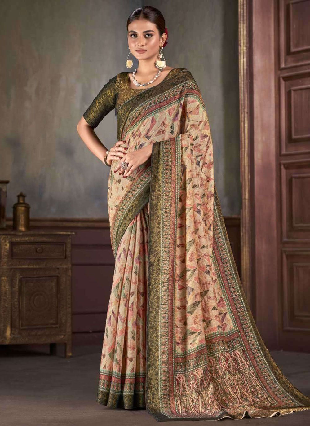 Classic Jacquard Work Silk Saree - S7402