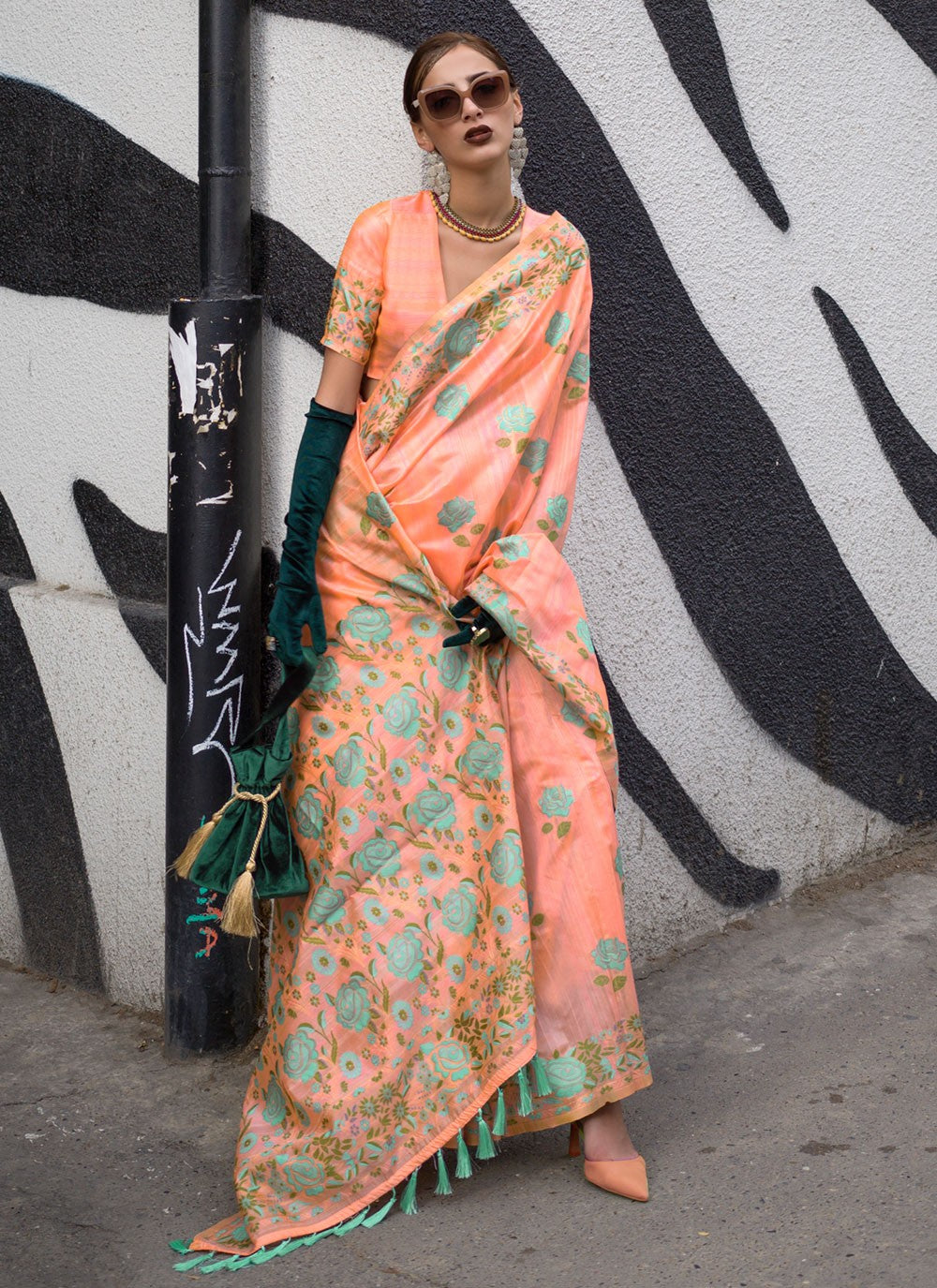 Trendy Weaving Zari Silk Saree - S4764