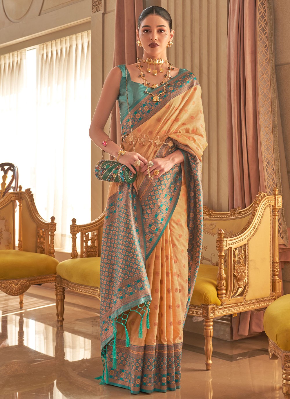 Designer Weaving Zari Handloom Silk Saree - S3100