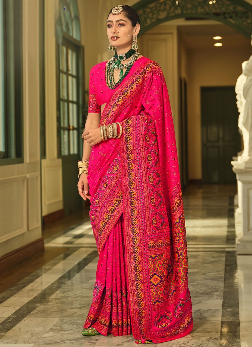 Kashmiri, Meenakari, Weaving Zari Banarasi Silk Saree - S11724