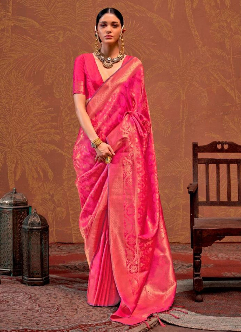Classic Weaving Zari Handloom Silk Saree - S7909