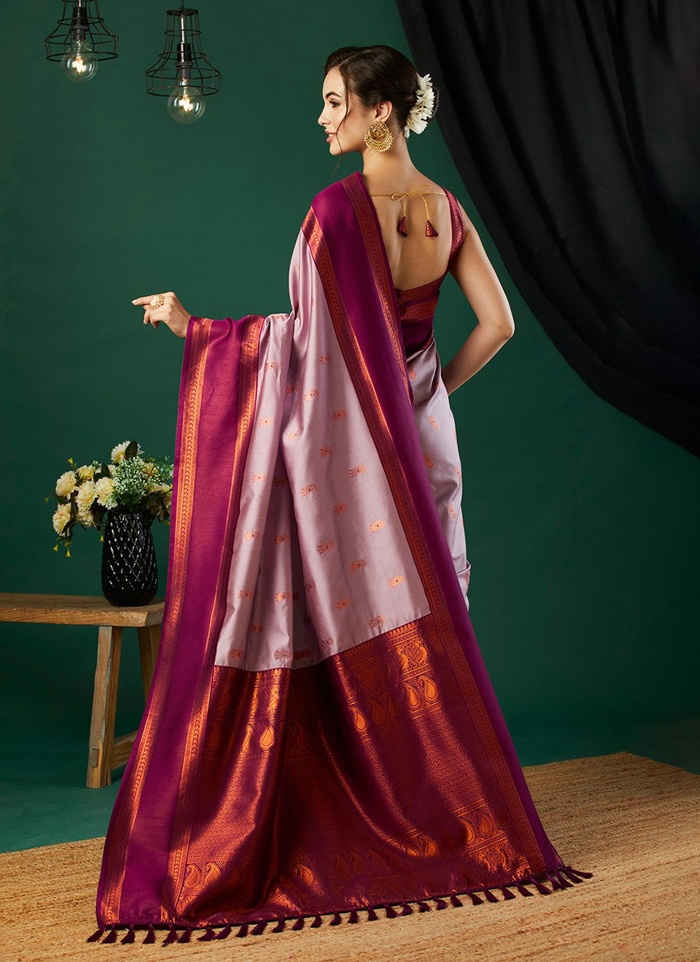 Contemporary Woven Pink Banarasi Silk S12511