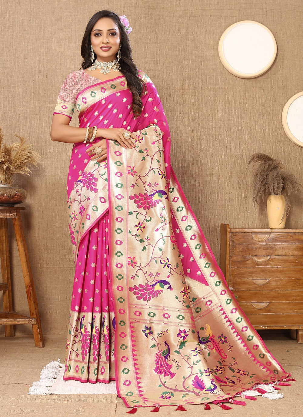Classic Weaving Zari Silk Saree - S5622