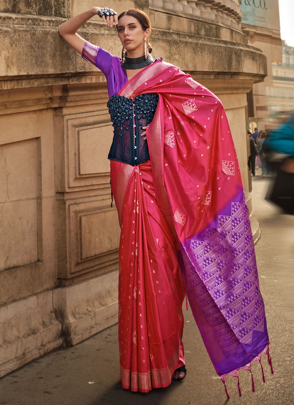 Contemporary Weaving Zari Handloom Silk Saree - S4153