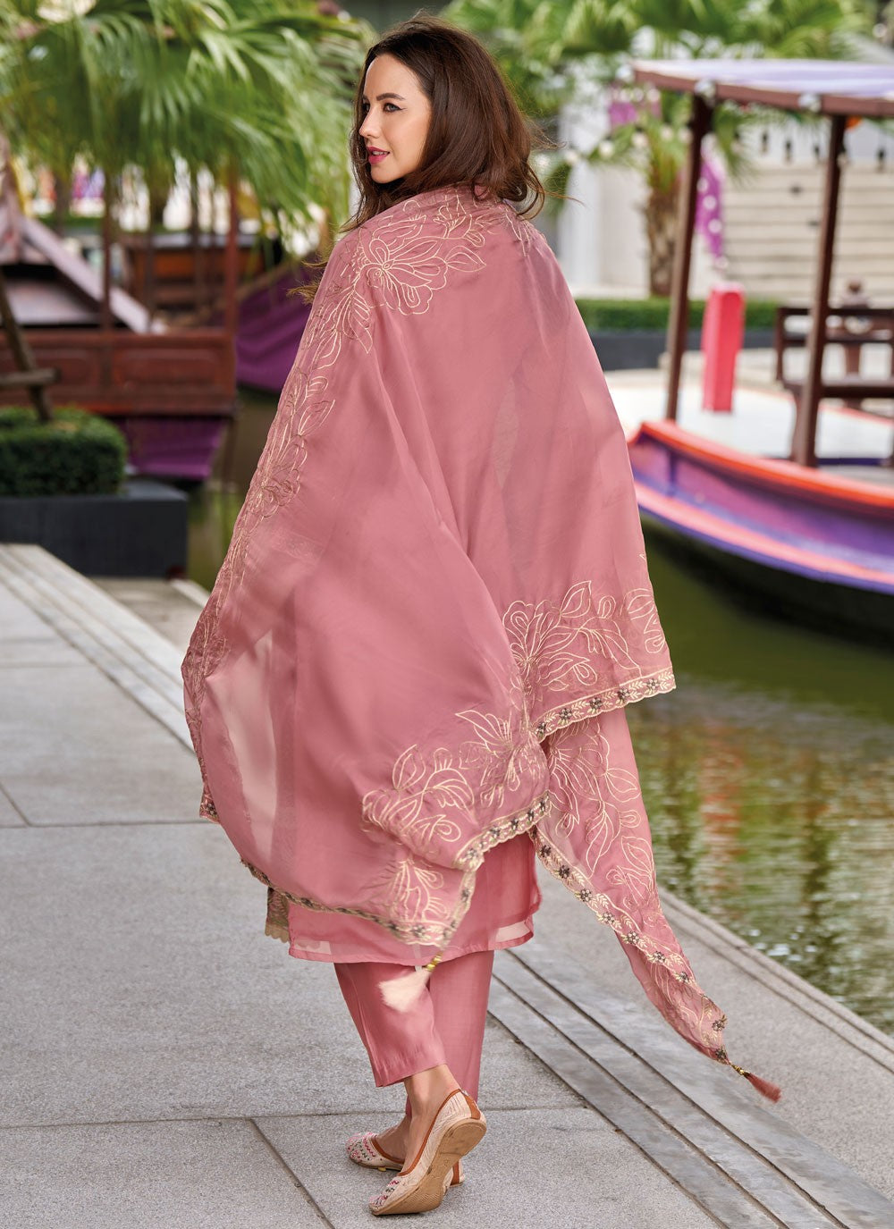Salwar Suit Embroidered Pink Organza T5519