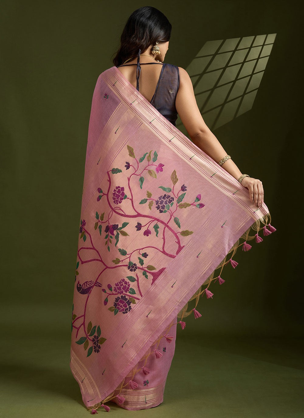 Pink Cotton Traditional Saree Floral Printed, Thread, Woven, Zari S17571