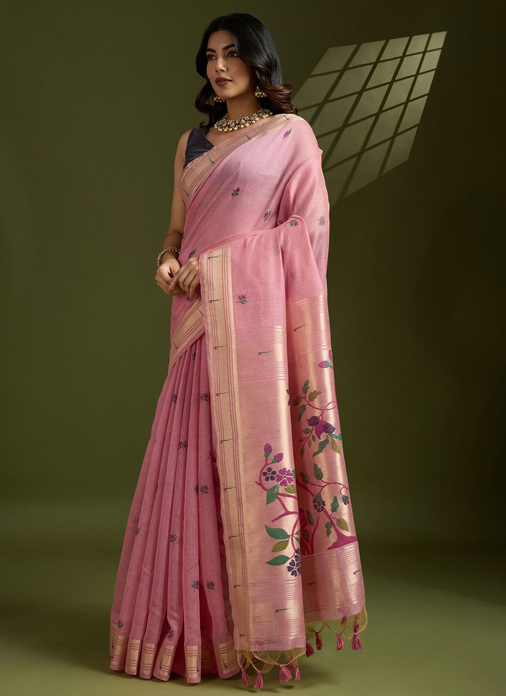 Pink Cotton Traditional Saree Floral Printed, Thread, Woven, Zari S17571