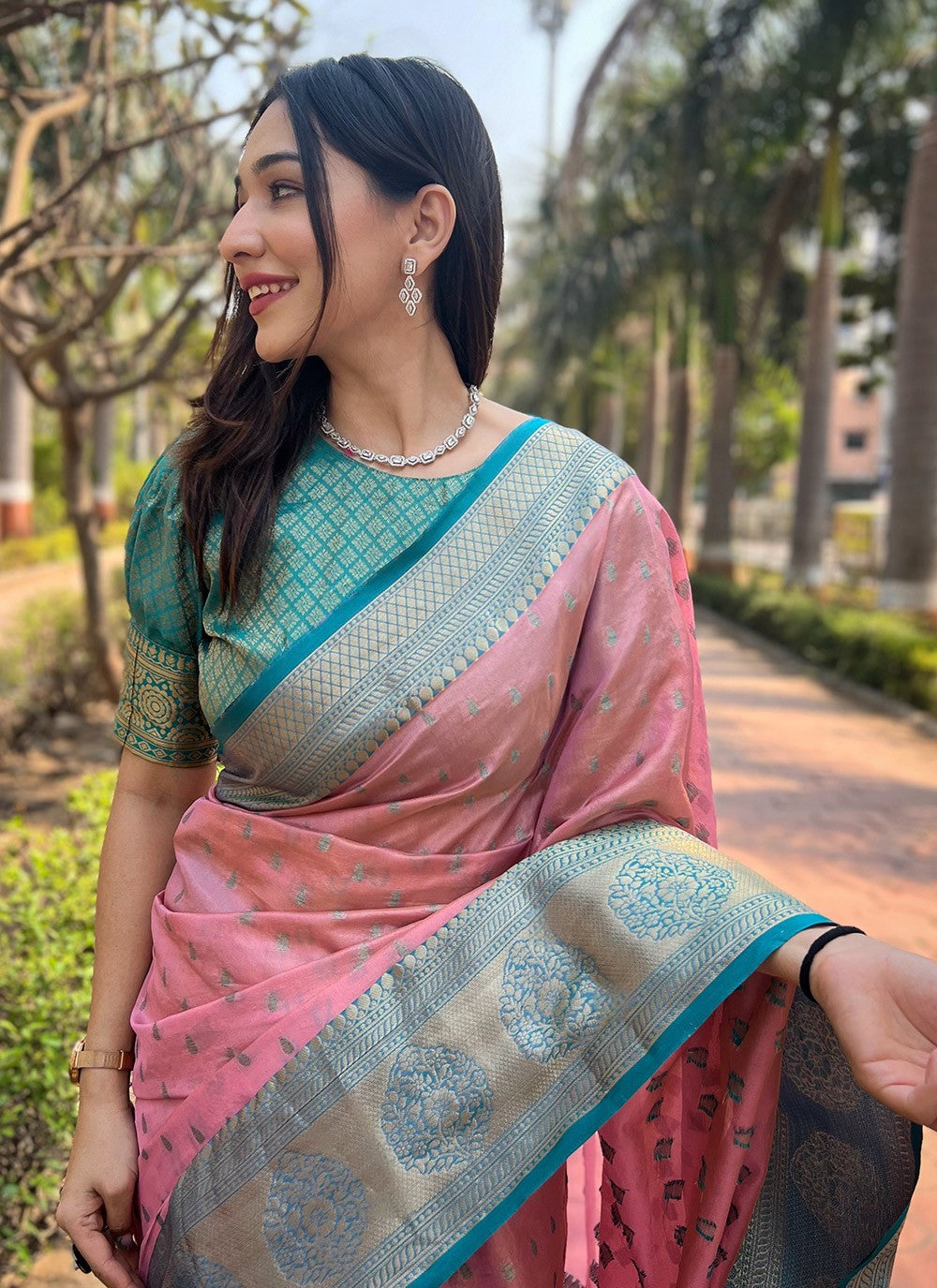 Classic Woven Silk, Tissue Saree - S7851