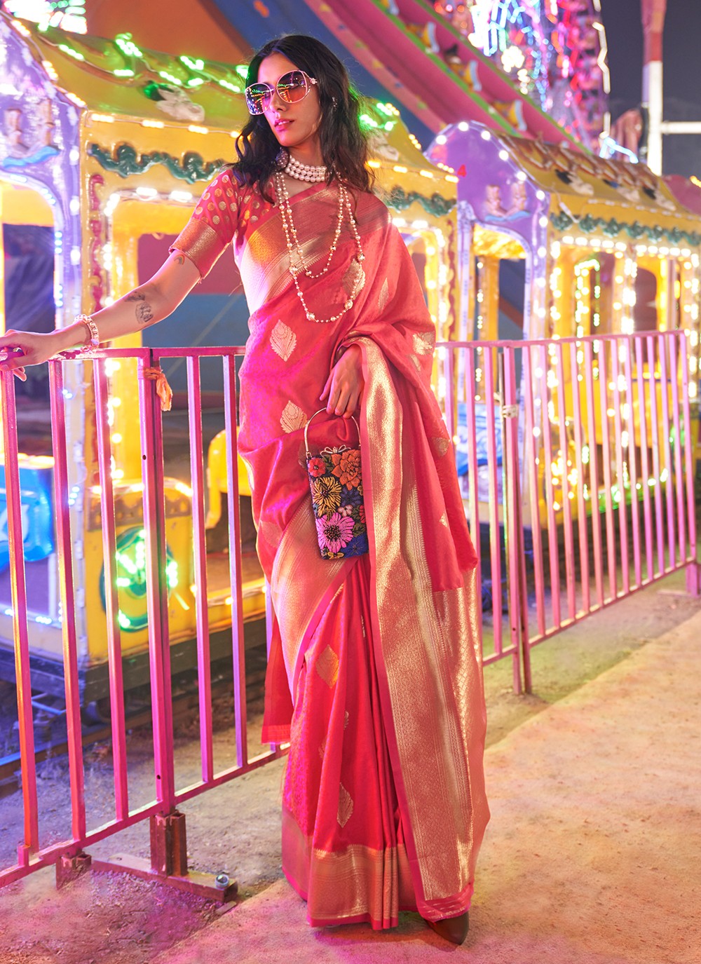 Trendy Weaving Zari Handloom Silk Saree - S5265