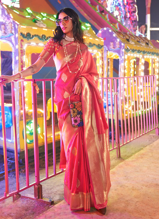 Trendy Weaving Zari Handloom Silk Saree - S5265