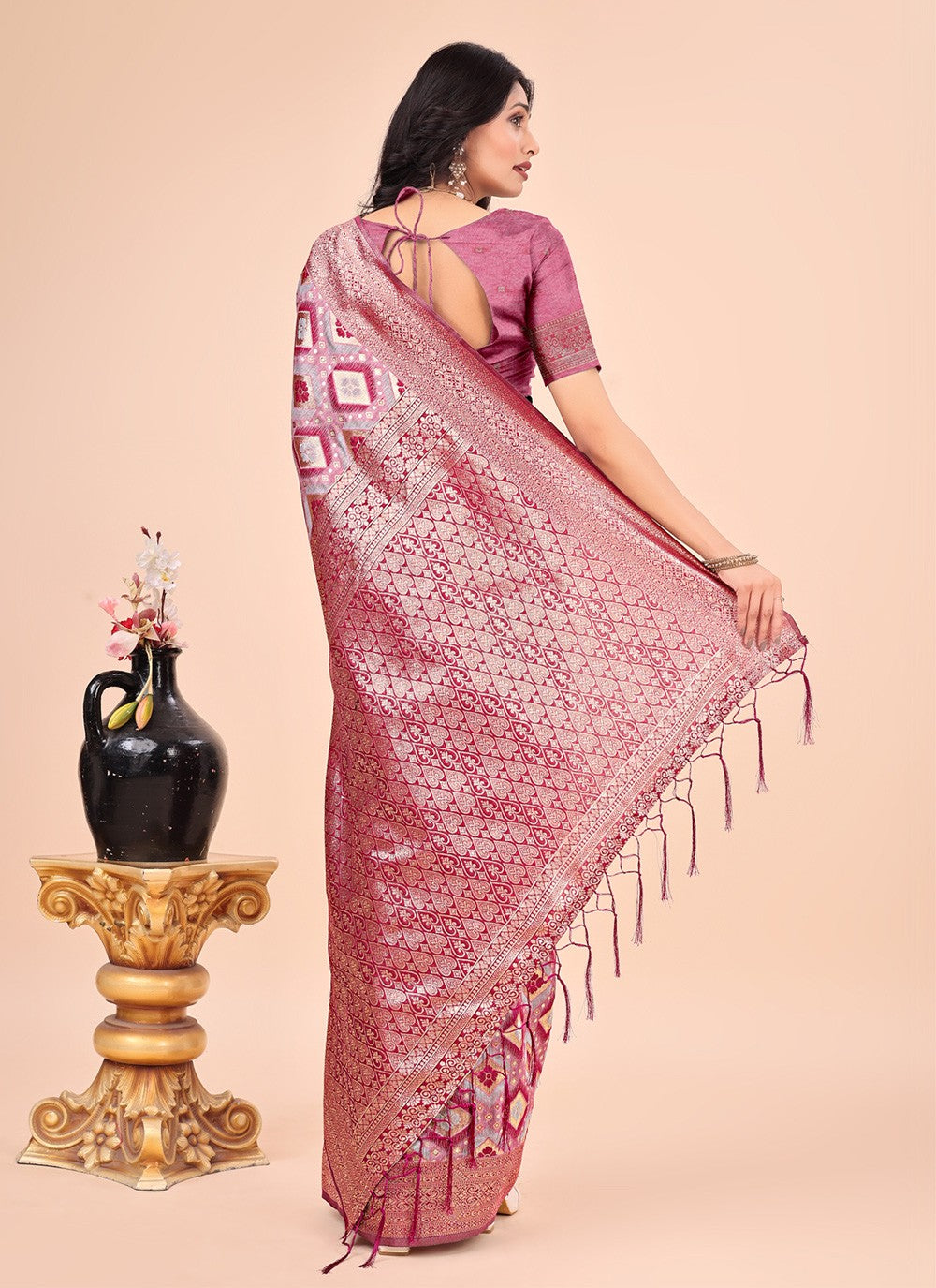 Printed Cotton Pink Classic Saree S15171