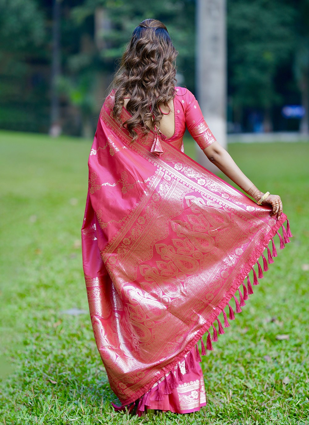 Jacquard Work, Woven, Zari Banarasi Silk Saree - S11854