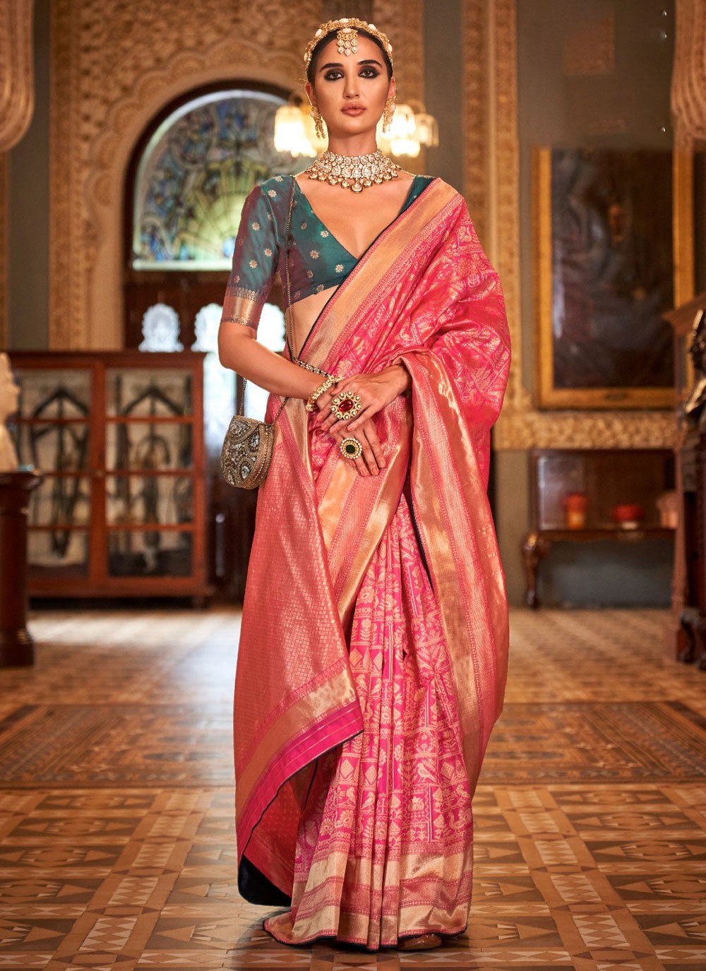 Classic Weaving Zari Banarasi Silk Saree - S4035