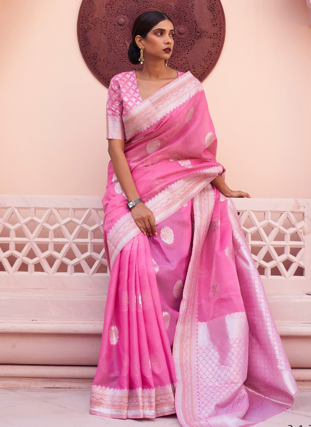 Trendy Weaving Zari Linen Saree - S3501