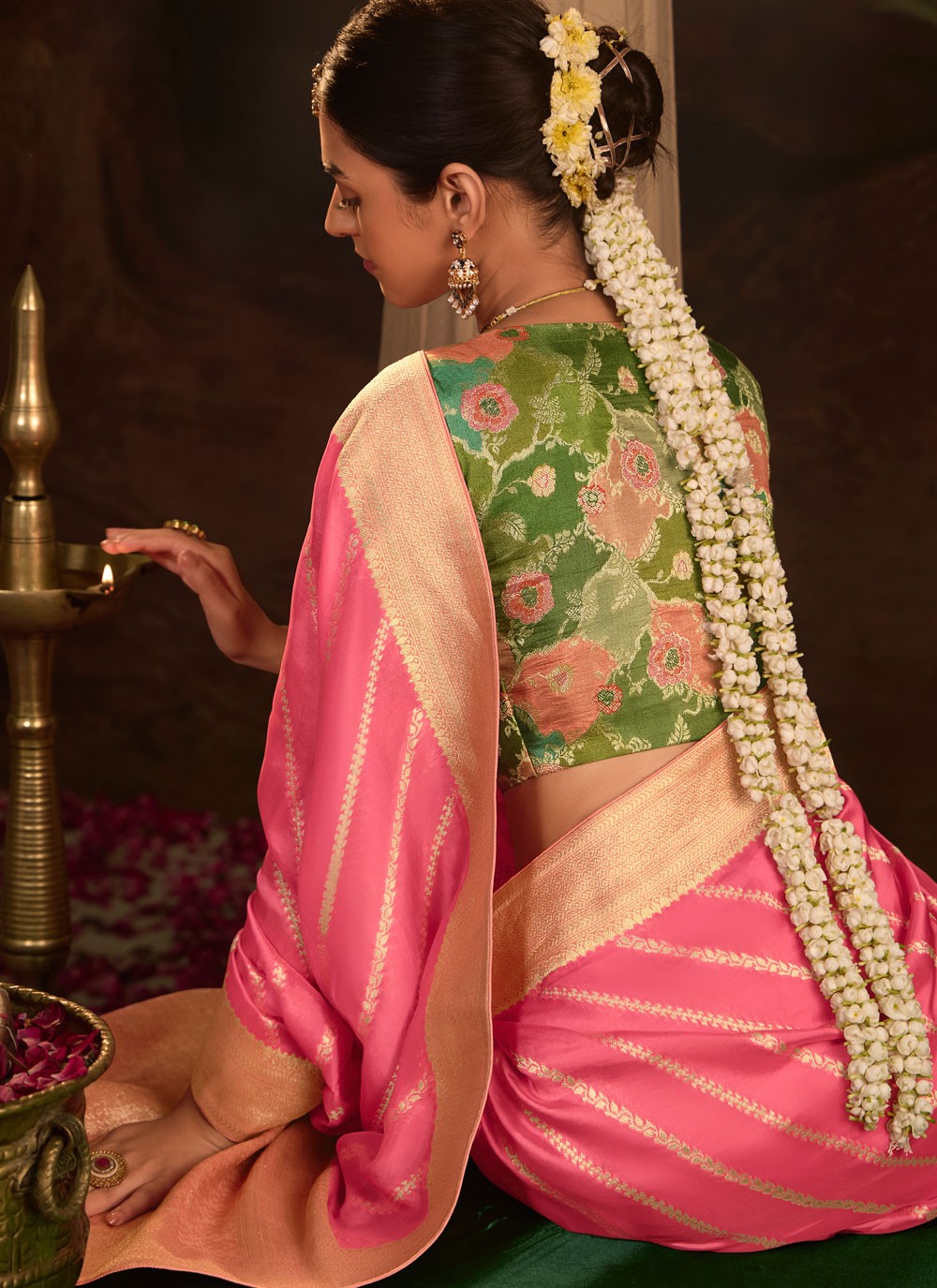 Weaving Zari Pure Dola Saree - S12085