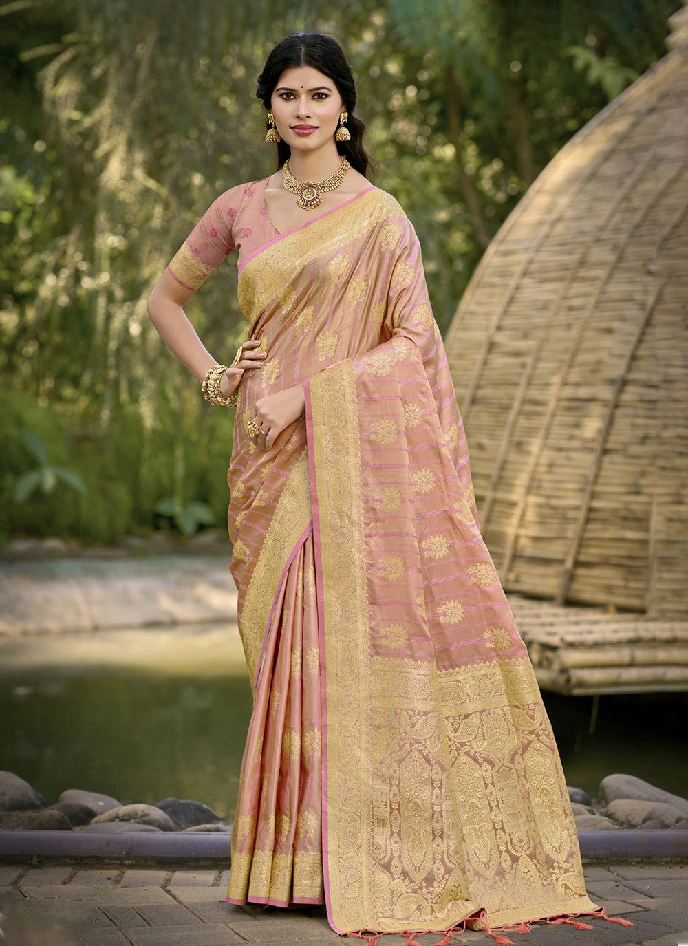 Classic Saree Weaving Zari Pink Silk S12371