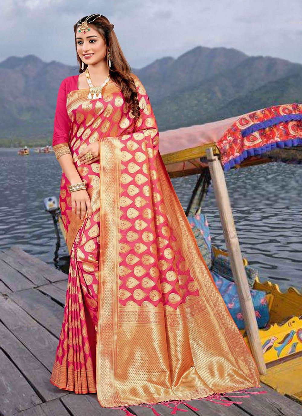 Trendy Woven Silk Saree - S5219