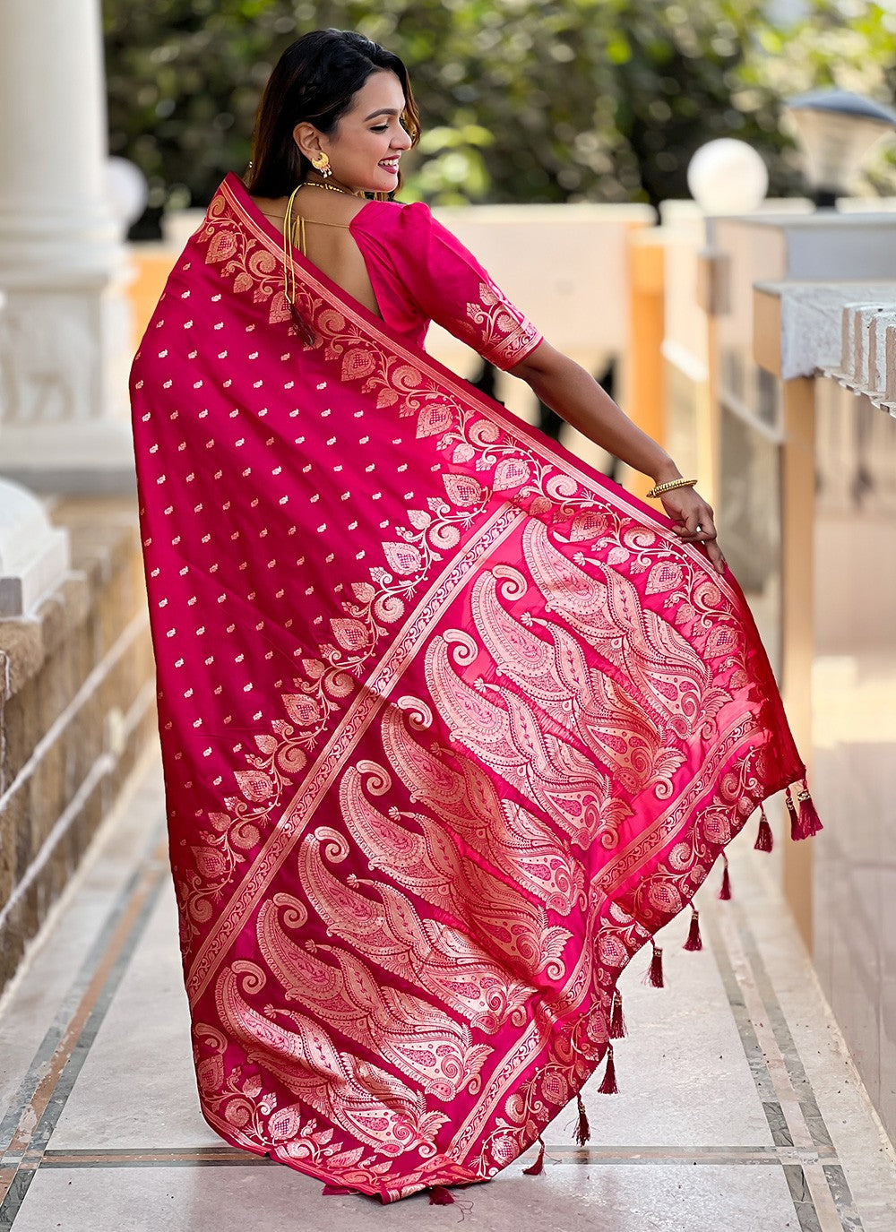 Pink Banarasi Silk Contemporary Saree Woven S17151