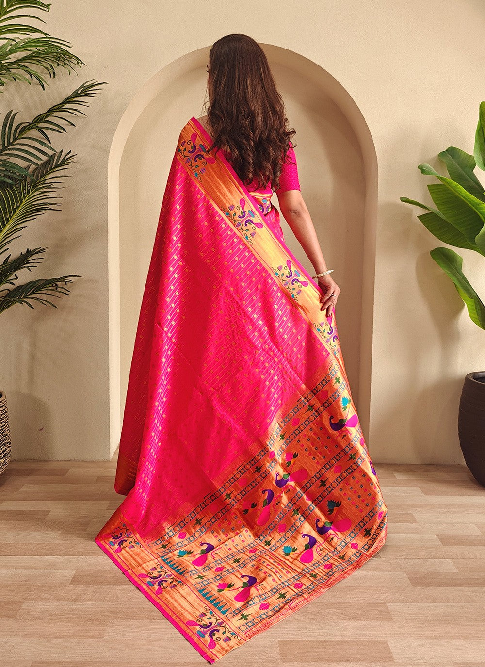 Pink Silk Trendy Saree Woven S16430