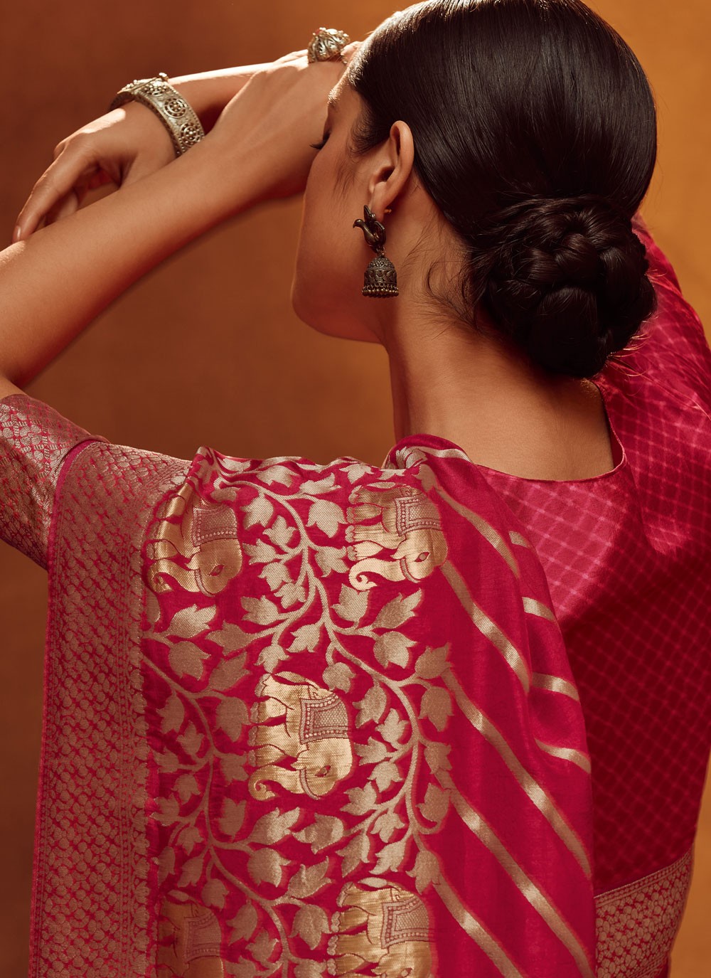 Classic Woven Viscose Saree - S4393