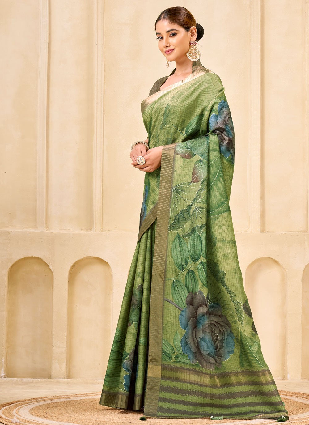 Green Silk Classic Saree Floral Printed S19846