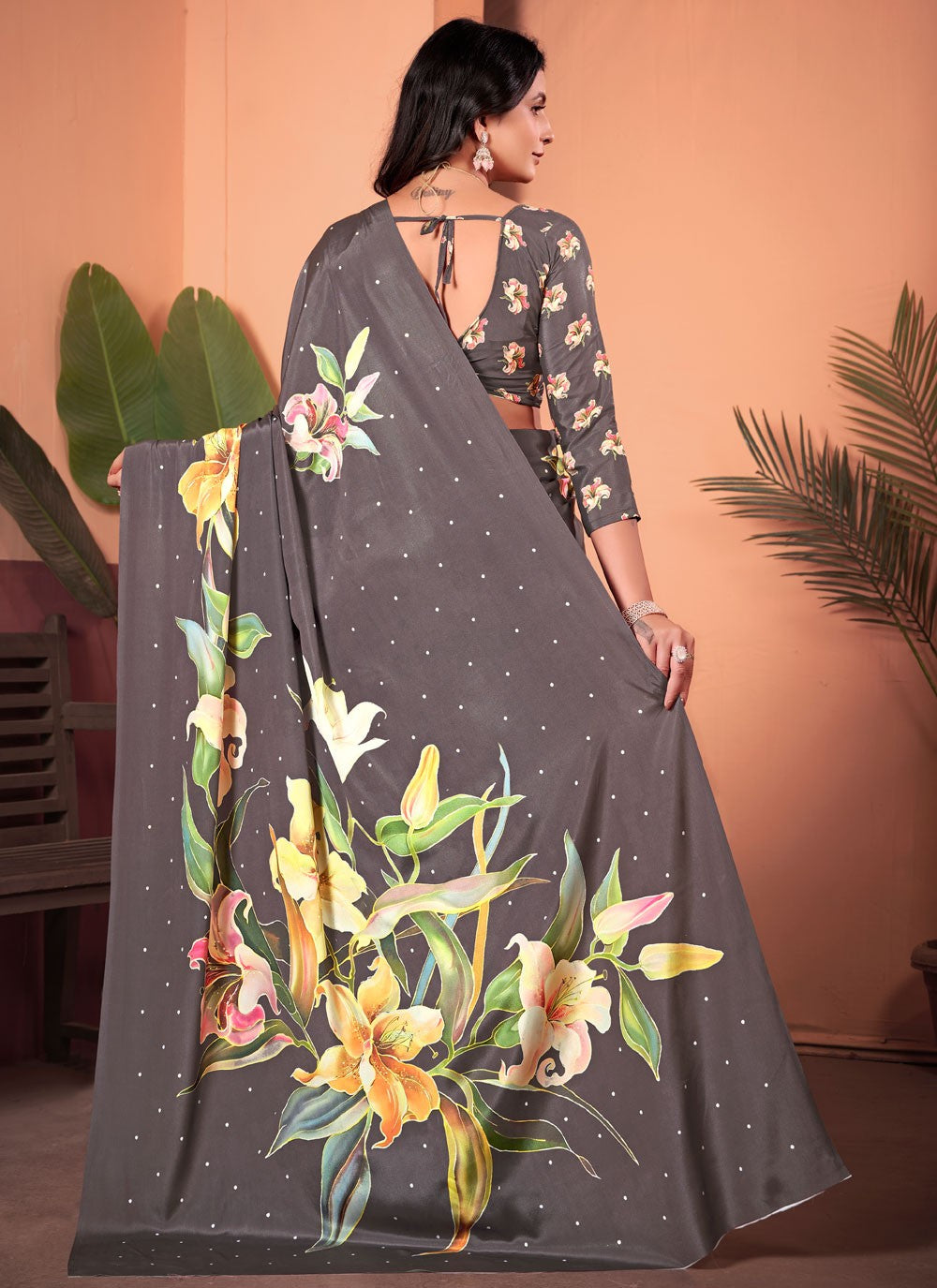 Floral Printed Silk Grey Saree S13745