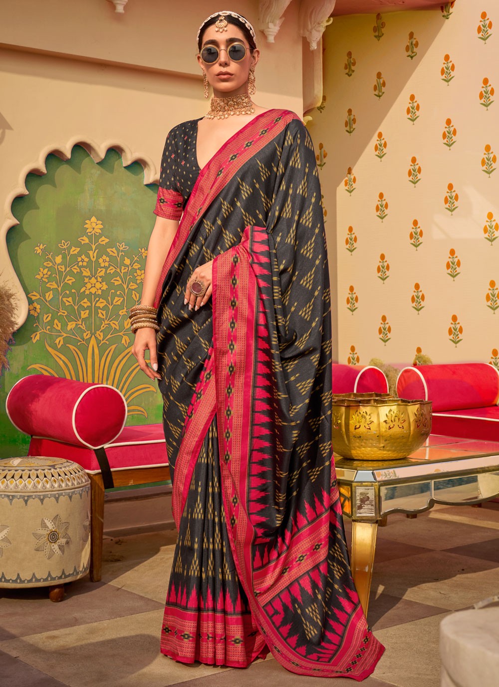 Trendy Saree Printed Black Silk Saree S12421