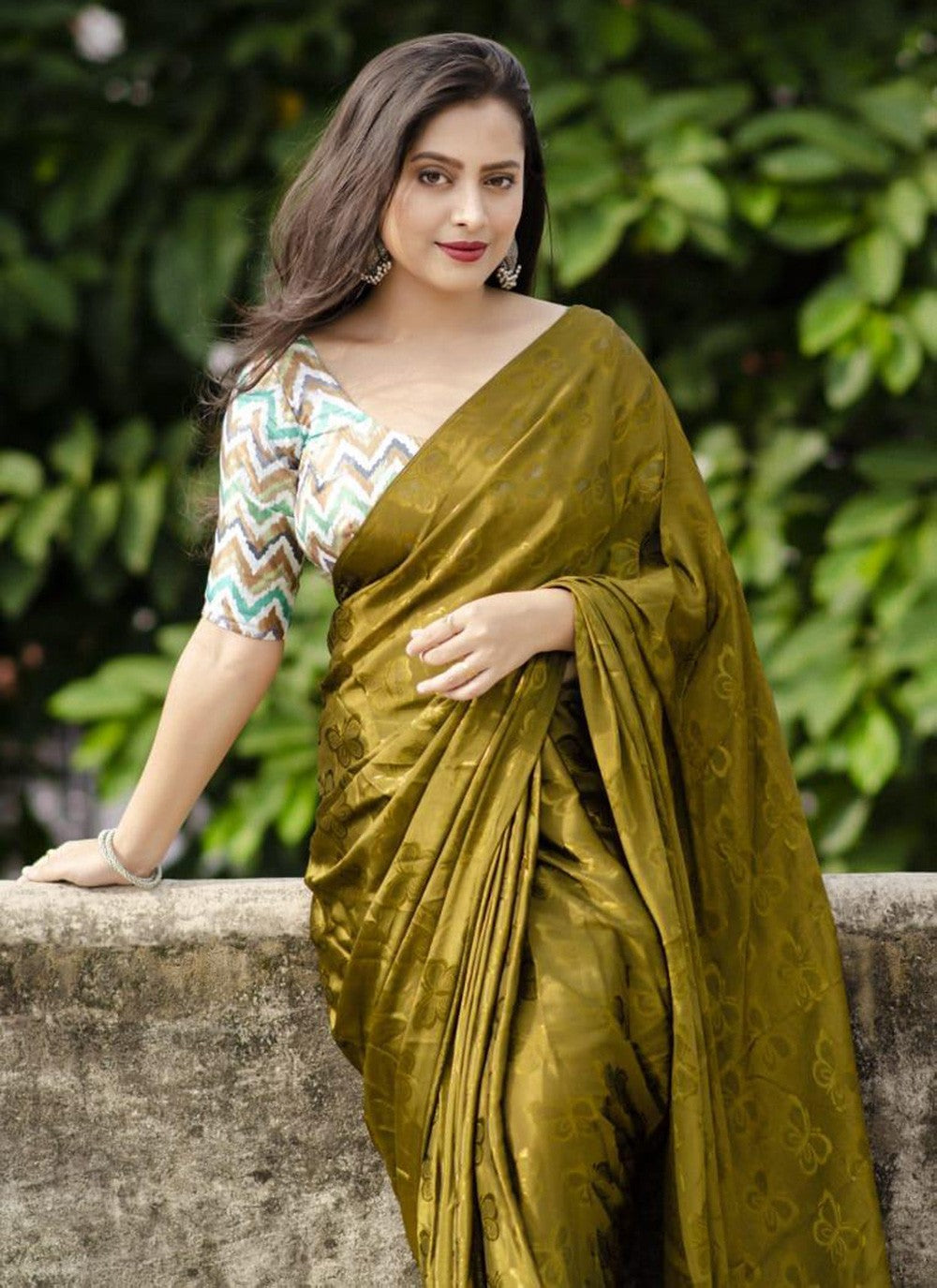 Trendy Woven Jute Silk Saree - S5779