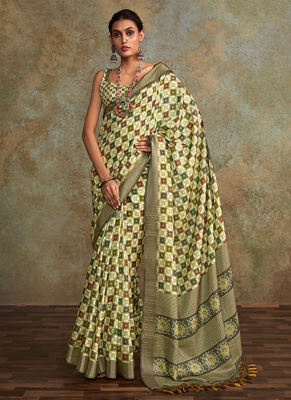 Classic Printed Handloom Silk Saree - S6674