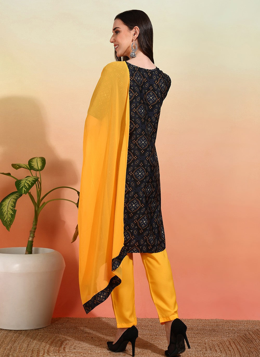 Archive Printed 316234 Black T6666