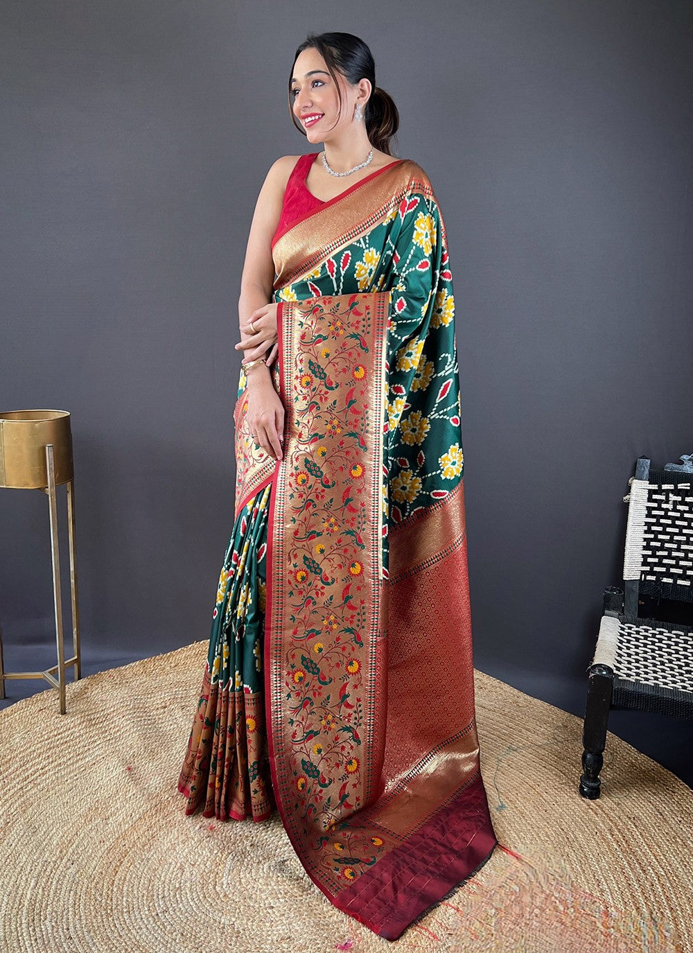 Classic Saree Printed Green Silk Saree S13701