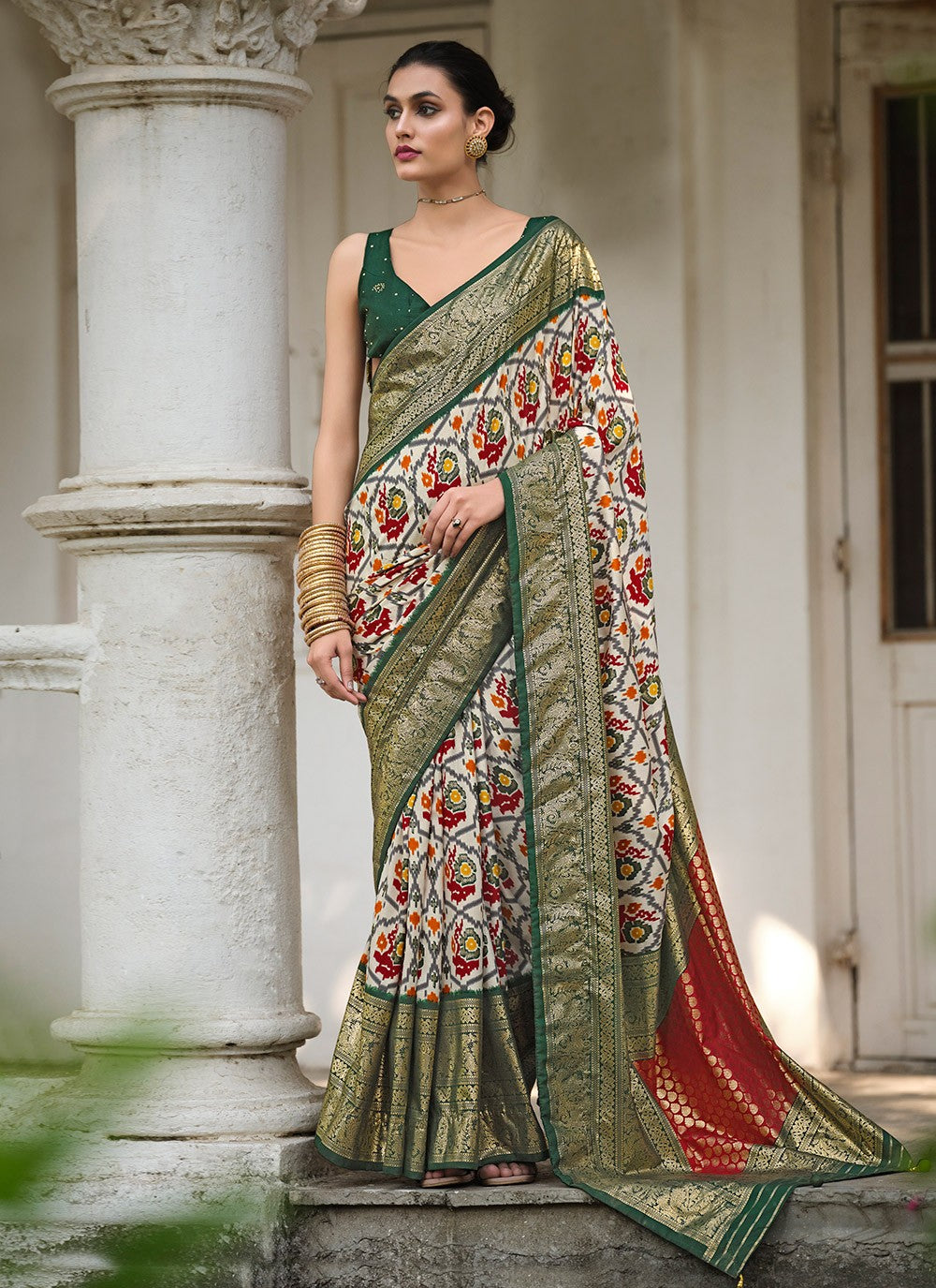 Classic Printed Tussar Silk Saree - S8996