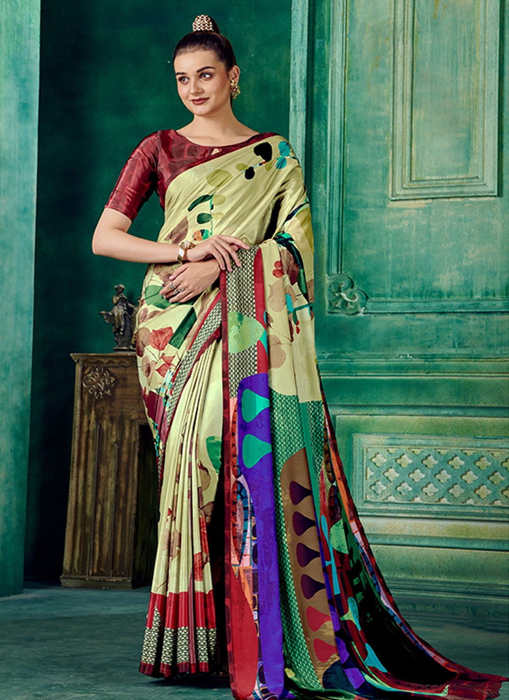 Classic Abstract Print Pure Crepe Saree - S7166