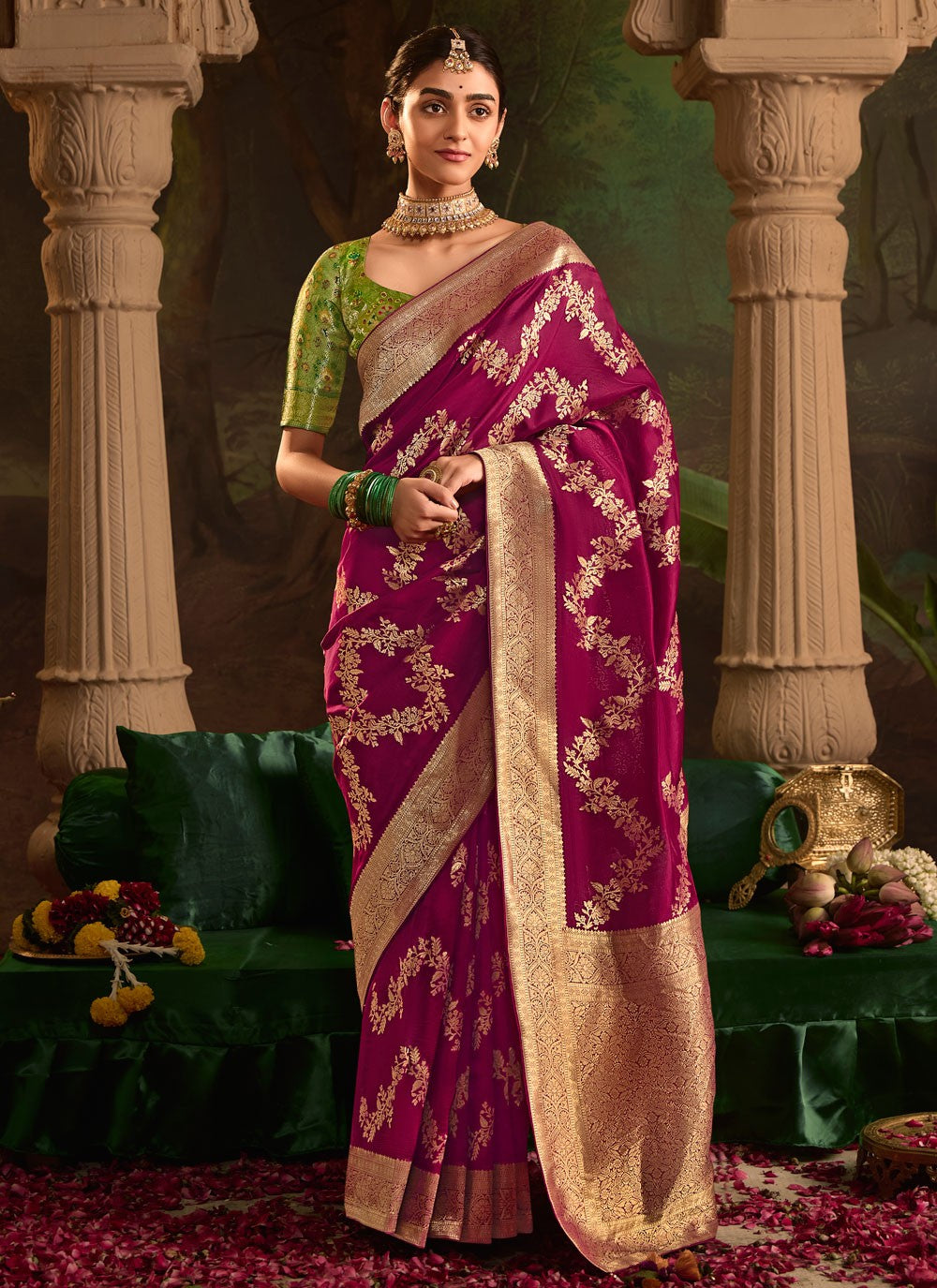 Weaving Zari Pure Dola Saree - S12085