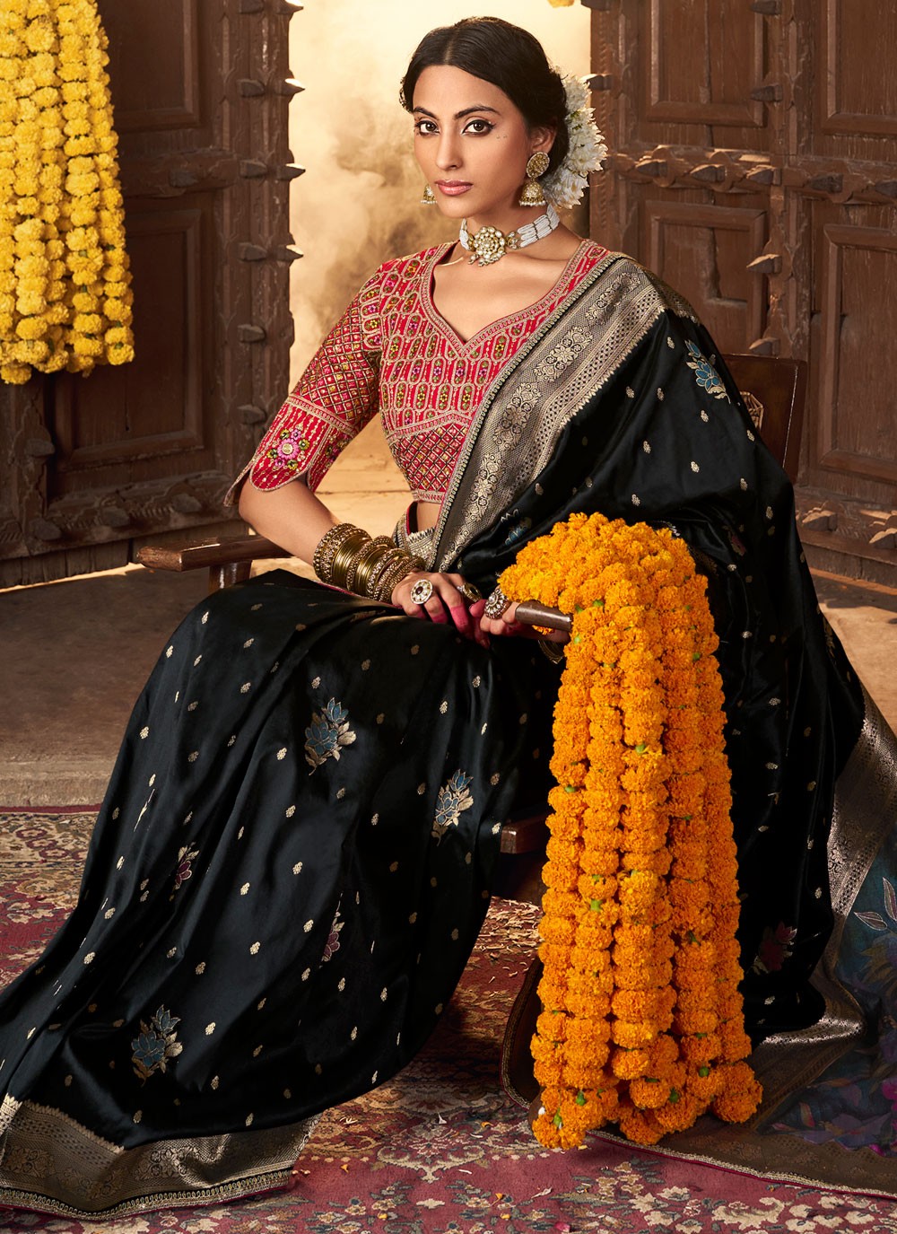 Black Pure Silk Trendy Saree Weaving Zari S19867