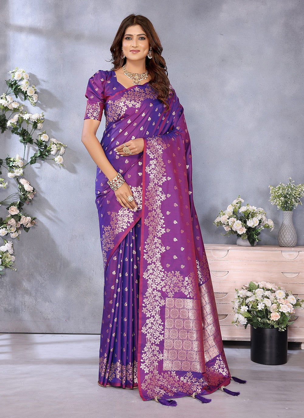 Purple Banarasi Silk Classic Saree Jacquard Work, Weaving Zari S16645