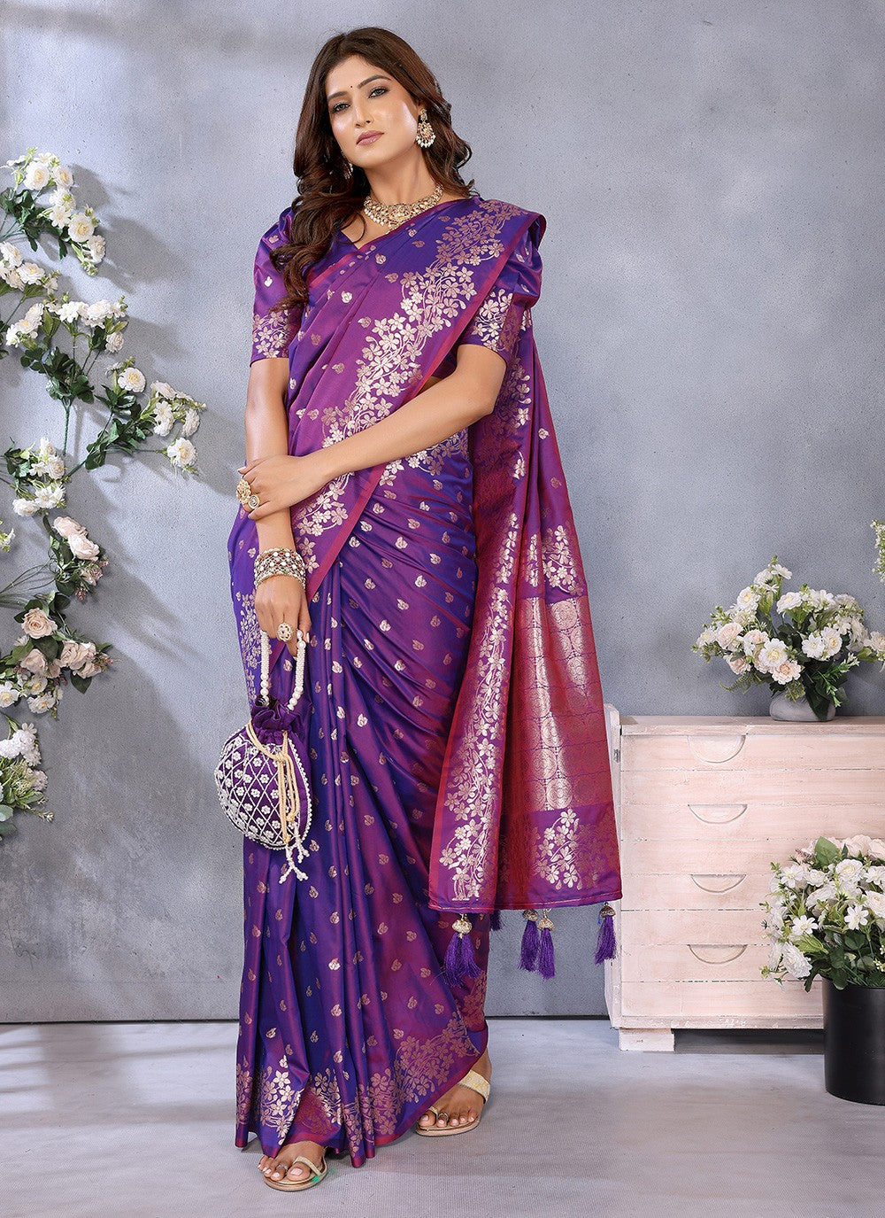 Purple Banarasi Silk Classic Saree Jacquard Work, Weaving Zari S16645