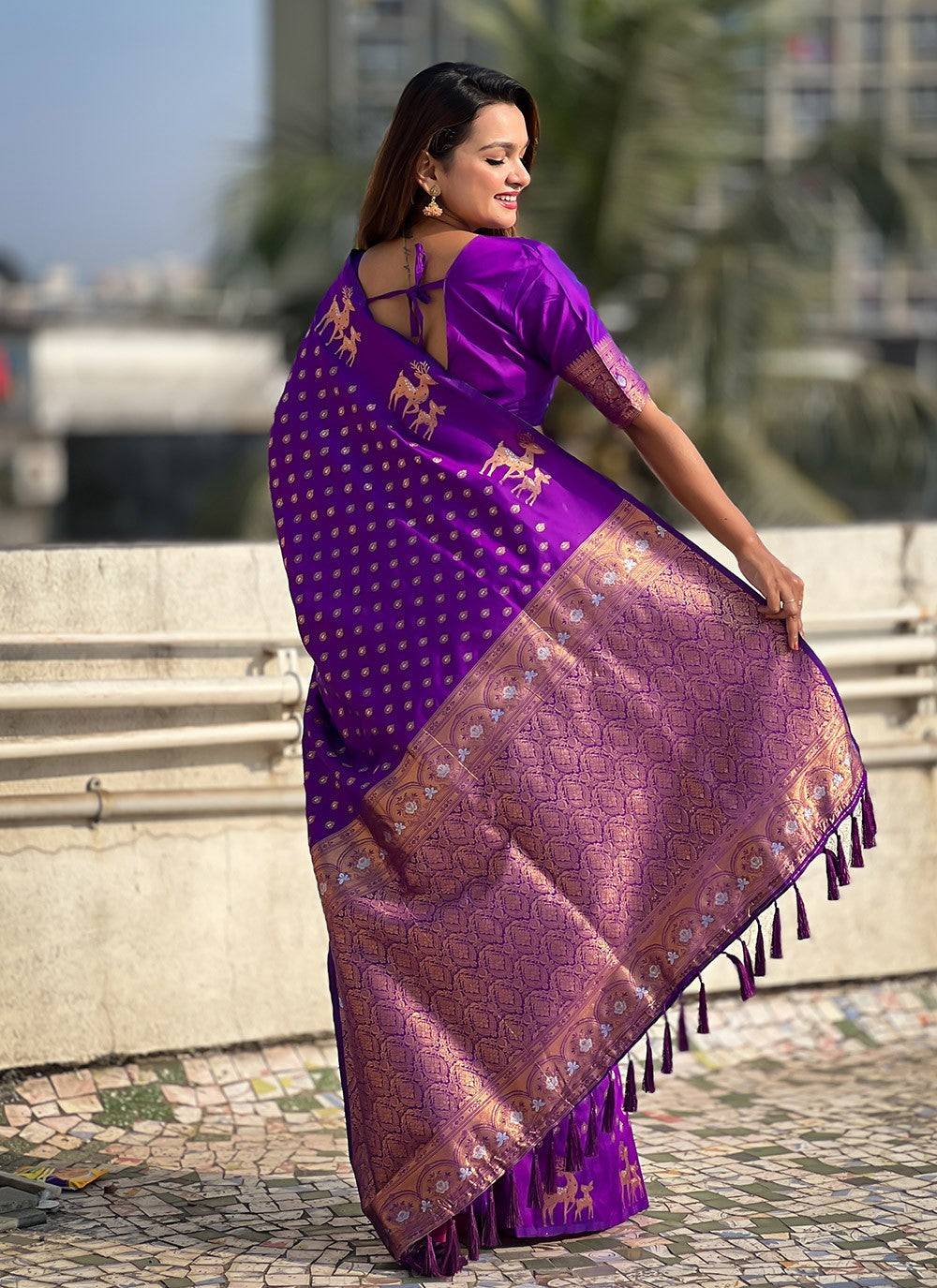 Contemporary Weaving Zari Purple Silk Saree S13155